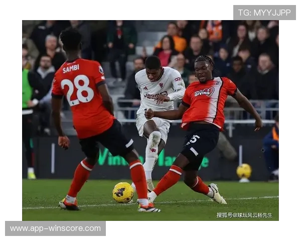 曼联2-0完胜卢顿，新援中卫组合首次搭档即完成零封